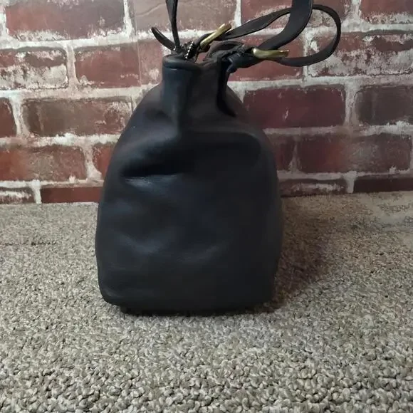 Coach Waverly 4133 Vintage Tote Handbag Black Glovetanned Leather - Picture 7 of 9